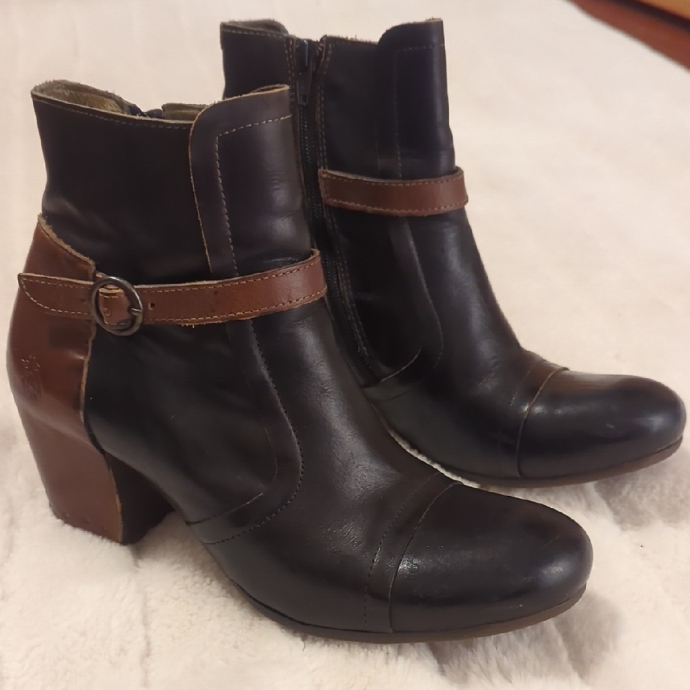 Fly London Women's Two Tone Black and Brown Ankle Boots